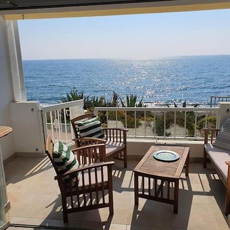 Front Mer - Sublime Appartement Moderne Et Confortable Эстепона Экстерьер фото