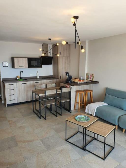 Front Mer - Sublime Appartement Moderne Et Confortable Эстепона Экстерьер фото